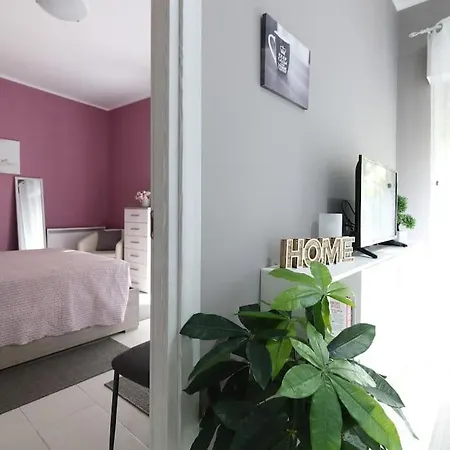 House Valeriana Apartment